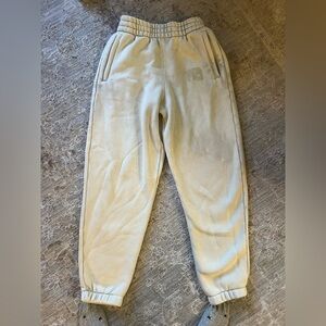 Alexander Wang Sweatpants
Color:ice grey
New with tag, never worn
Size XS